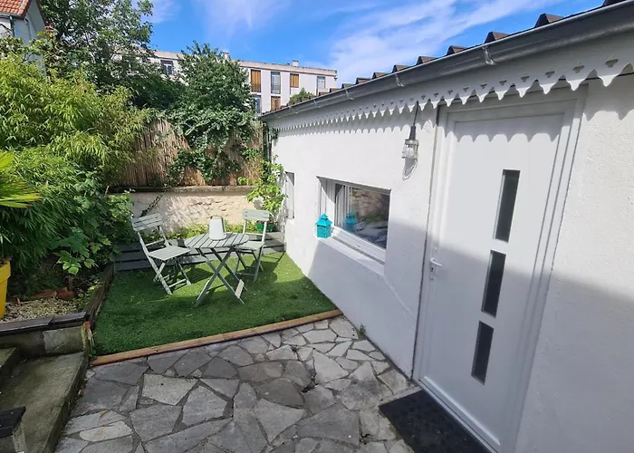 Le Studio Dans Le Jardin.